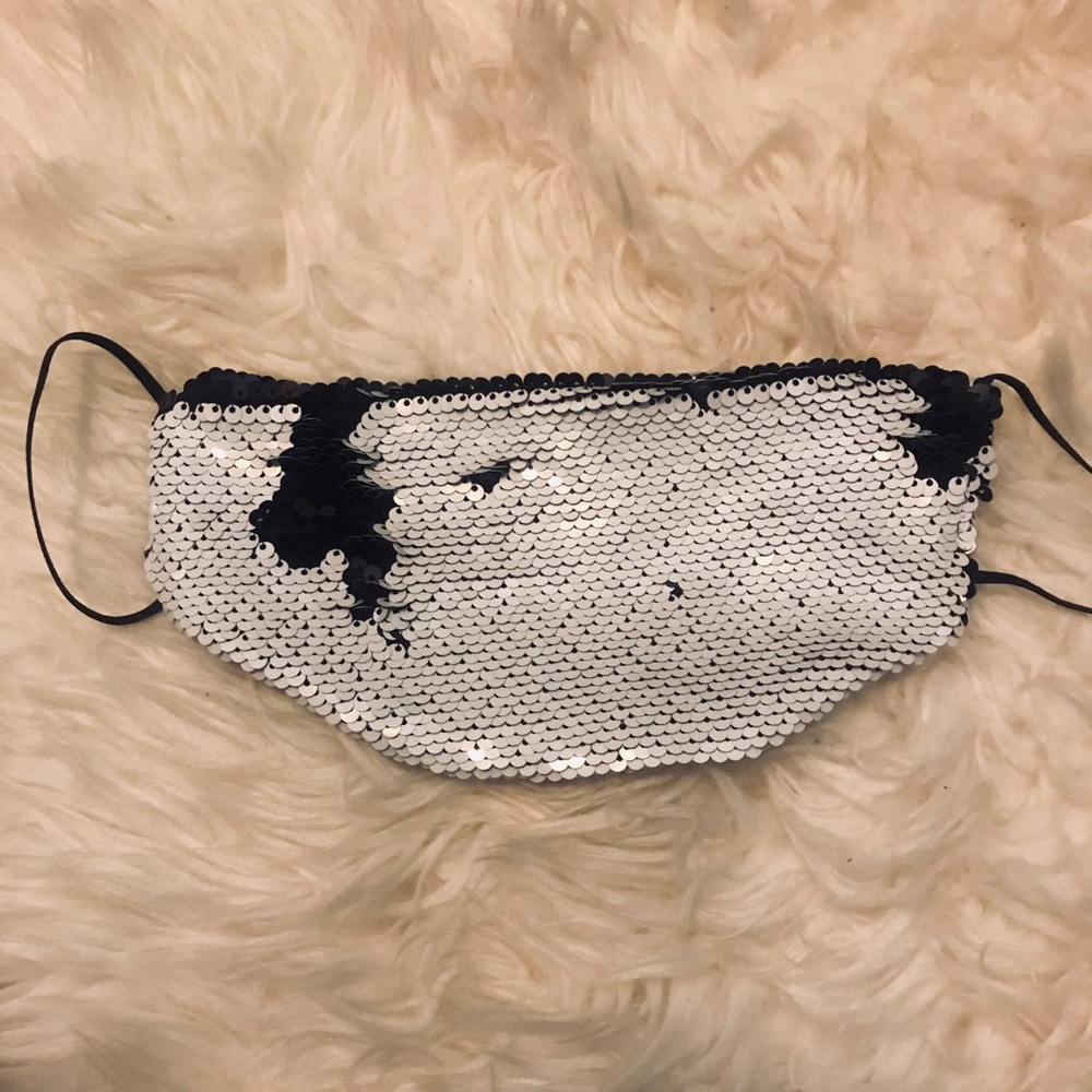 Black and white sequin mask